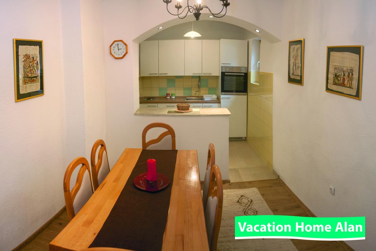 Vacation Home Alan Kulen Vakuf Buitenkant foto